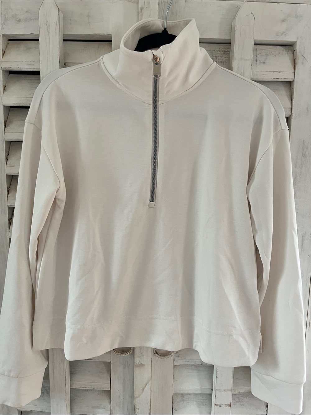 Athleta Cream / Off White Half-Zip Sweatshirt. Size Small